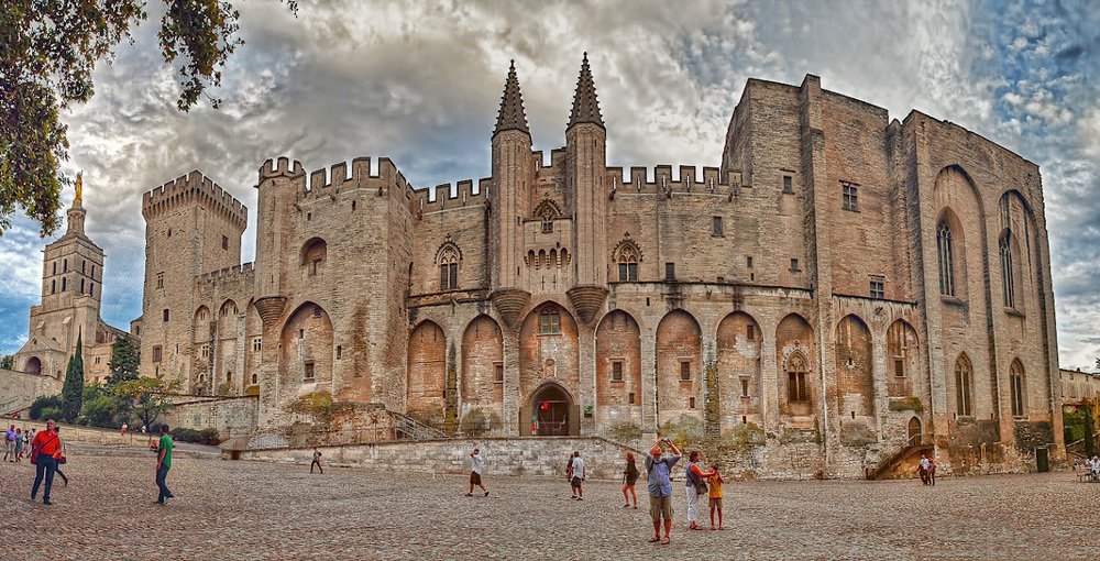 Папский дворец Авиньона